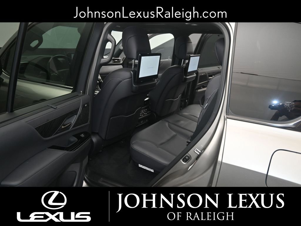 Used 2023 Lexus LX 600 4WD w/ Appearance Package image 12