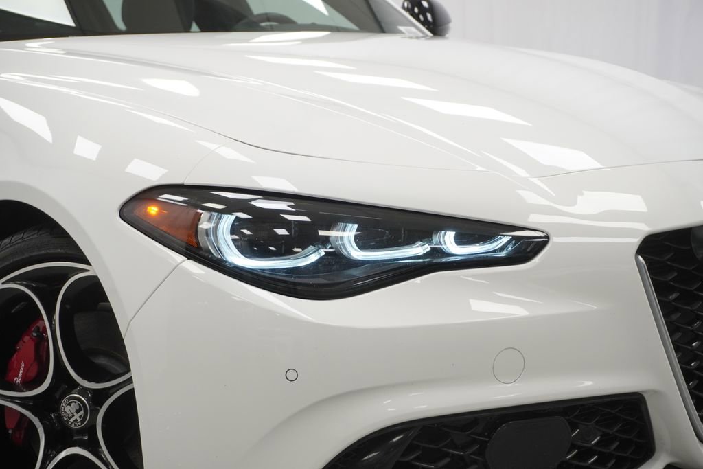 Used 2024 Alfa Romeo Giulia Ti w/ Active Assist Plus Package image 5