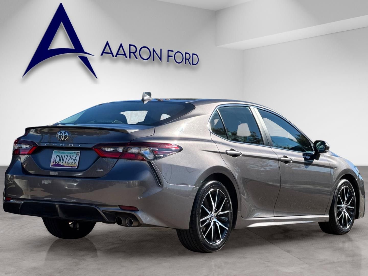 Used 2024 Toyota Camry SE image 5