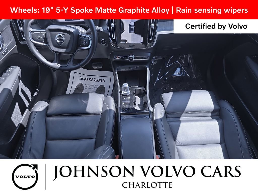 Certified 2025 Volvo XC40 B5 Plus AWD/4WD image 11