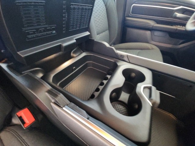 New 2026 RAM 1500 4x4 Crew Cab image 30