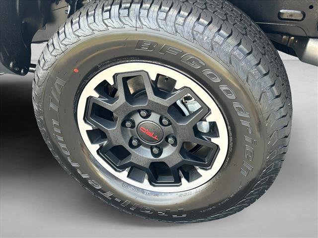 New 2026 Toyota Tacoma TRD Off-Road AWD/4WD image 10
