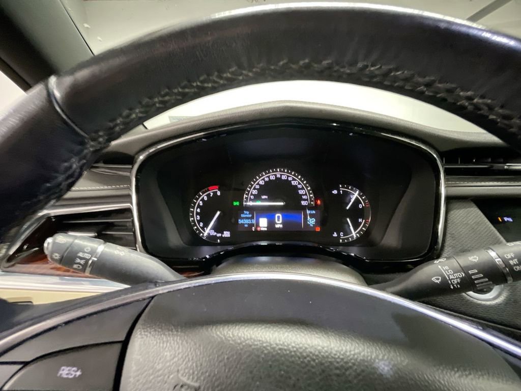 Used 2018 Cadillac XT5 Premium Luxury image 11