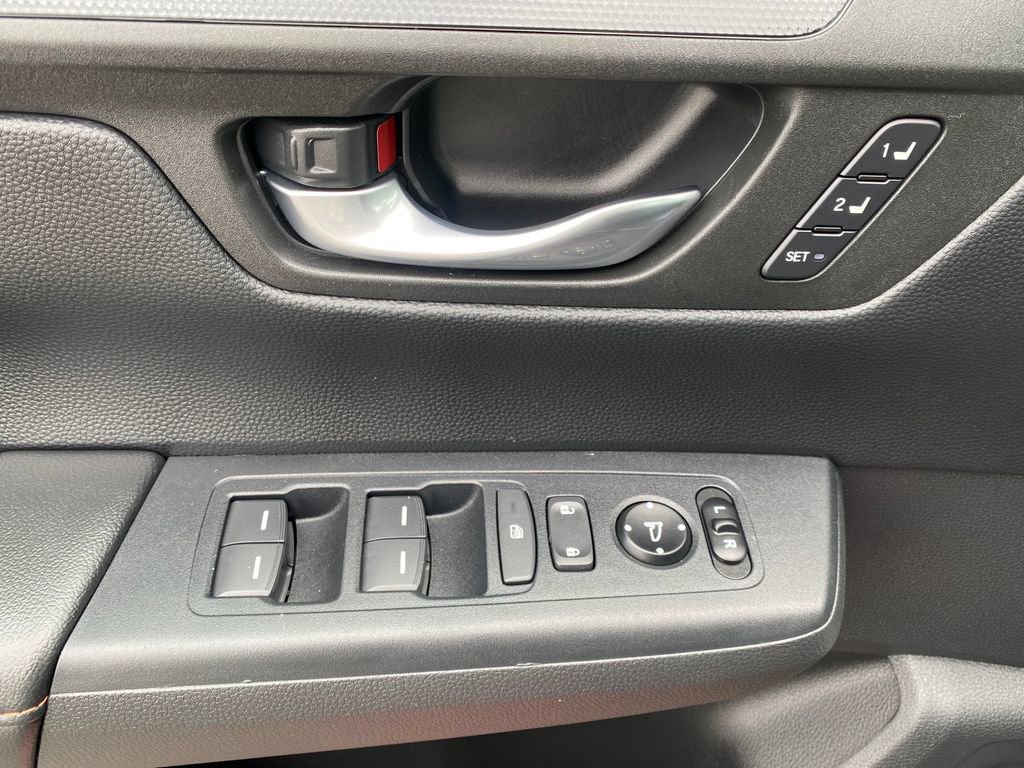 Used 2024 Honda CR-V Sport-L image 14