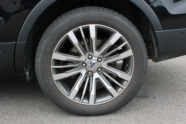 Used 2017 Ford Explorer Platinum image 45