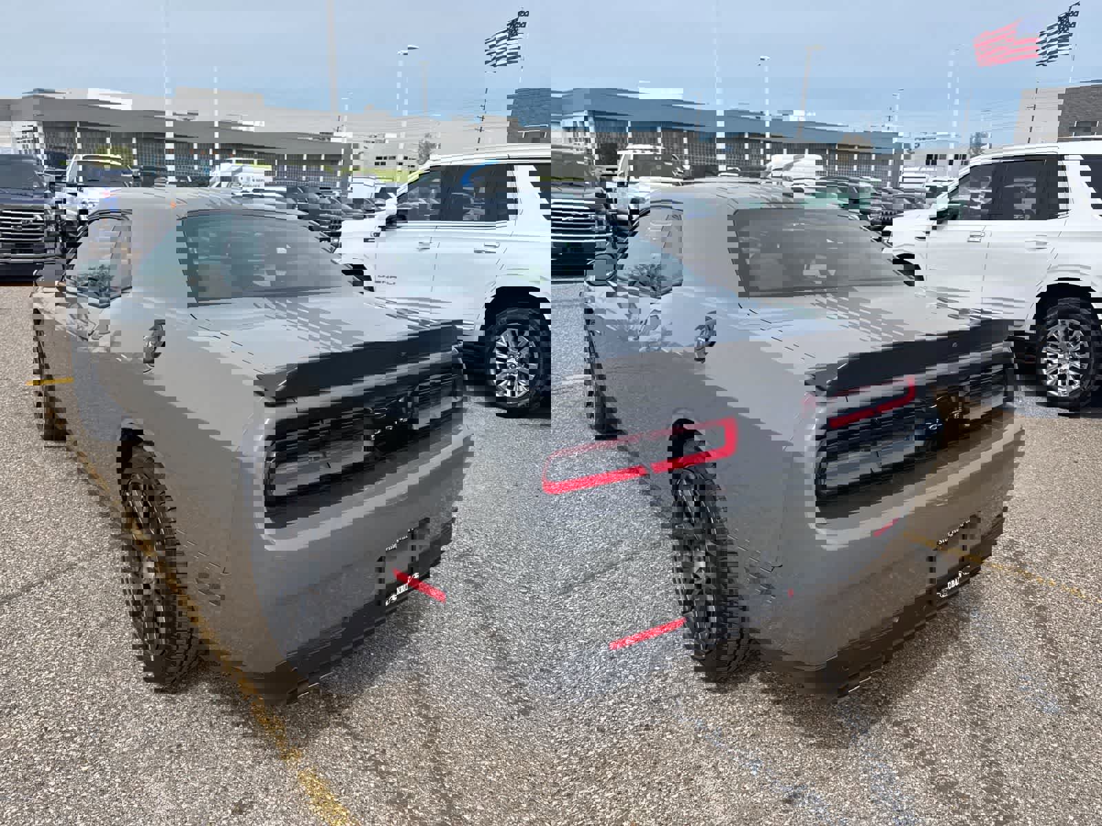 Used 2018 Dodge Challenger R/T RWD image 13