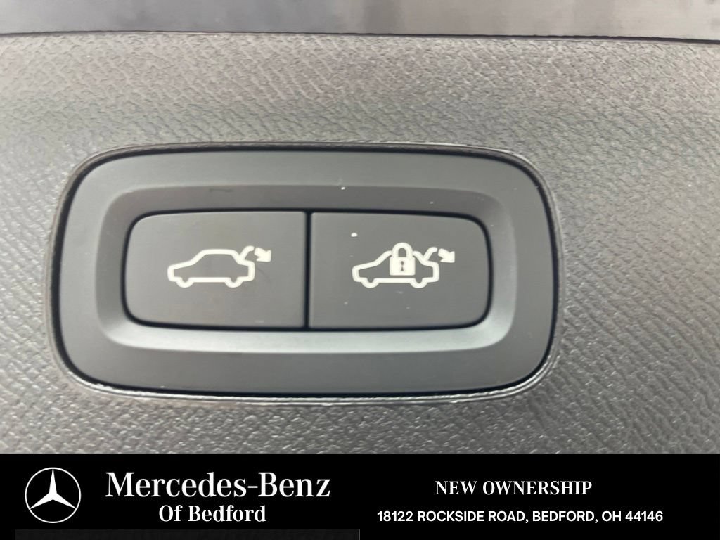 Used 2024 Volvo XC90 B5 Plus AWD/4WD image 15