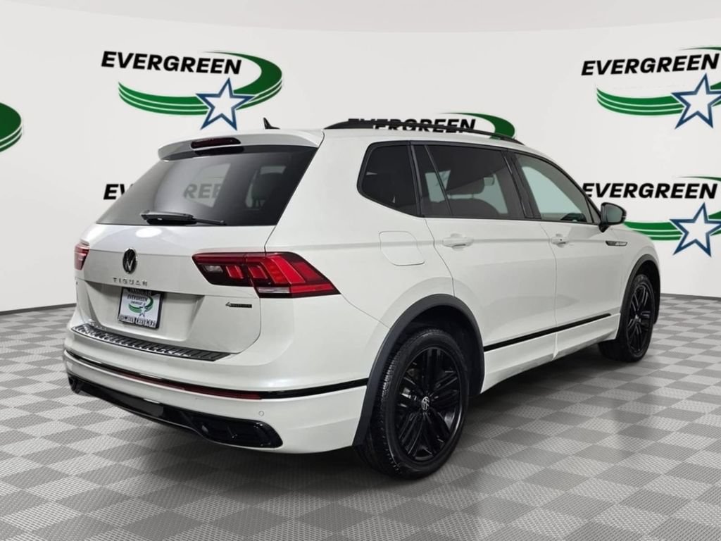Used 2022 Volkswagen Tiguan SE R-Line AWD/4WD image 5