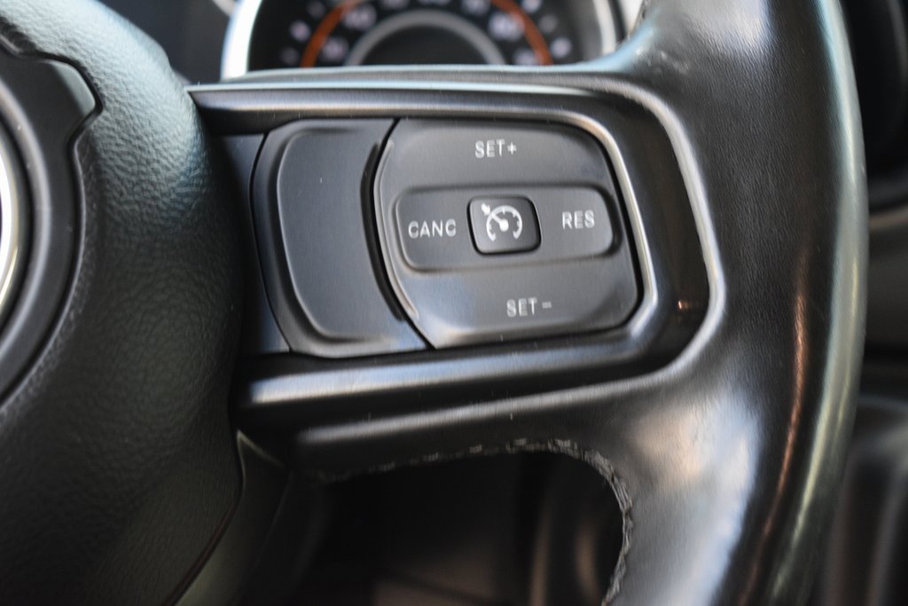 Used 2022 Jeep Gladiator Sport image 17