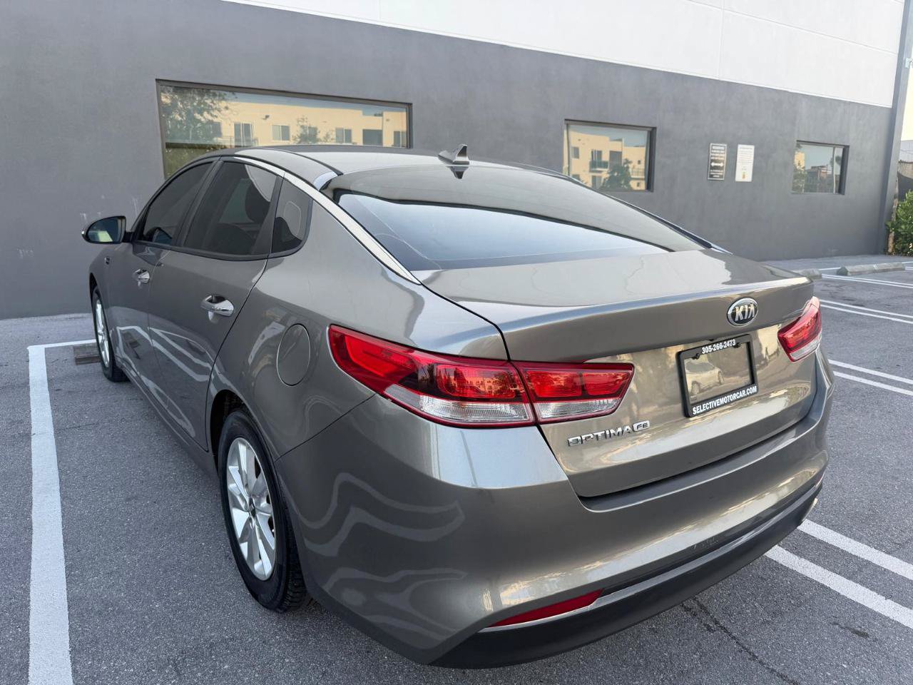Used 2016 Kia Optima LX FWD image 13