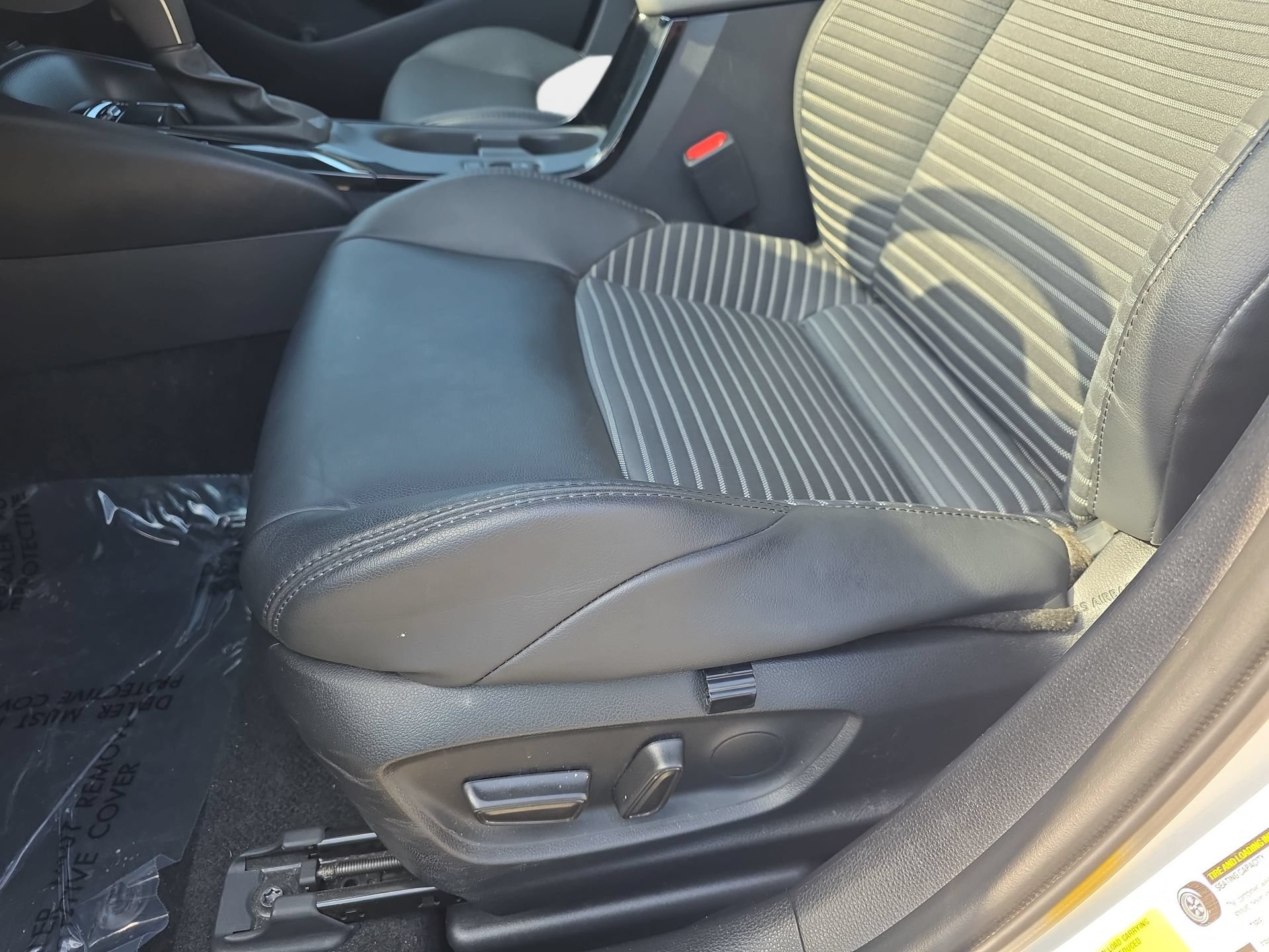 Used 2024 Toyota Corolla XSE FWD image 27