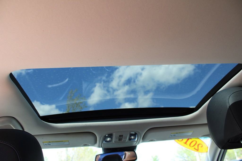 Used 2018 Kia Stinger Premium AWD/4WD image 26