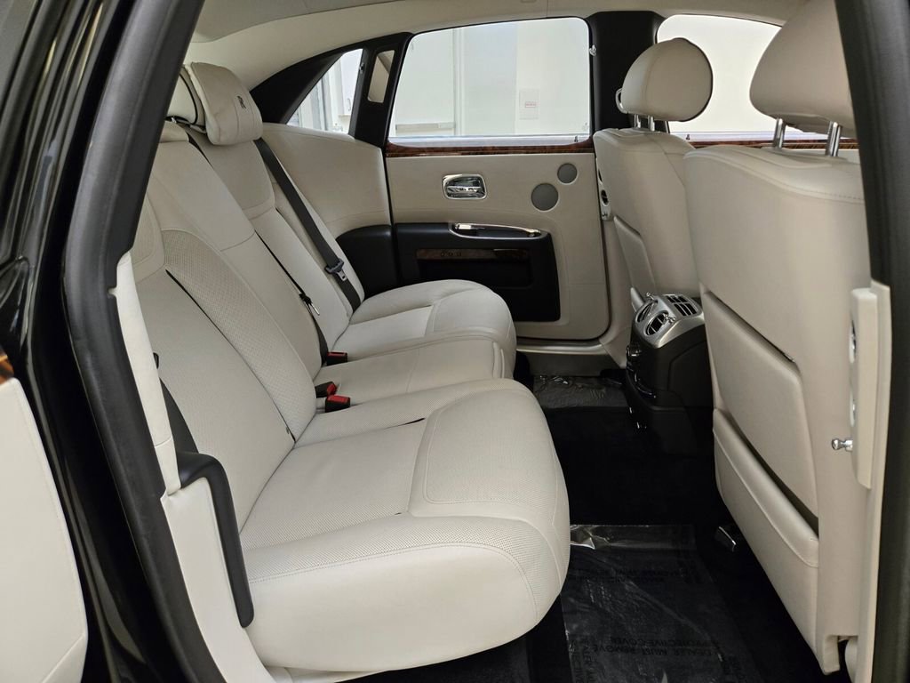 Certified 2017 Rolls-Royce Ghost image 25