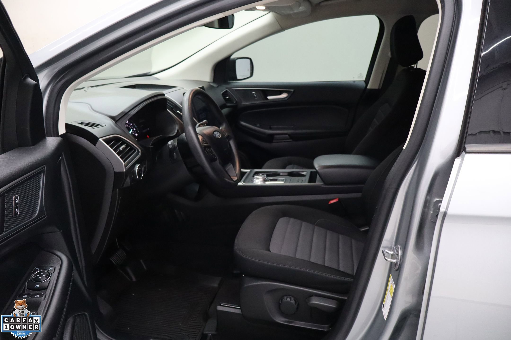 Used 2024 Ford Edge SE image 25