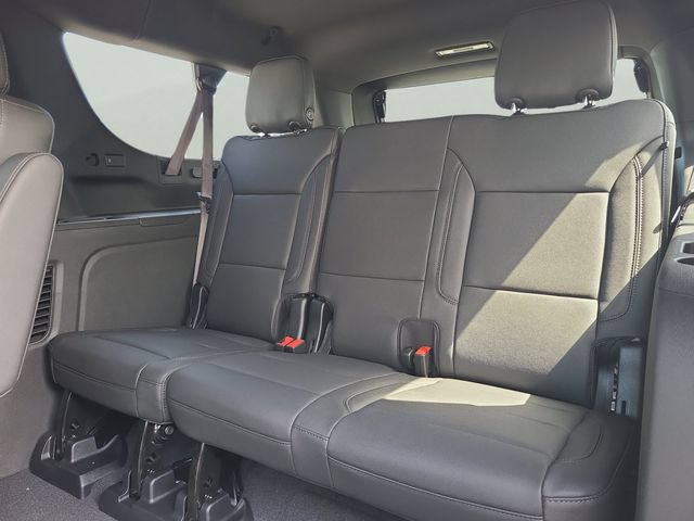 New 2026 Chevrolet Suburban LT w/ Comfort Package RWD image 15