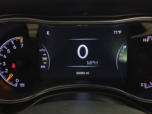 Used 2022 Jeep Grand Cherokee Laredo X AWD/4WD image 12