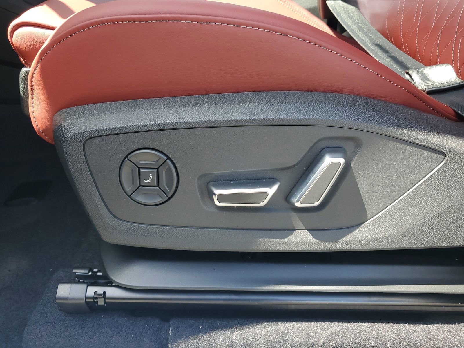 New 2027 Audi SQ6 e-tron Prestige AWD/4WD image 23