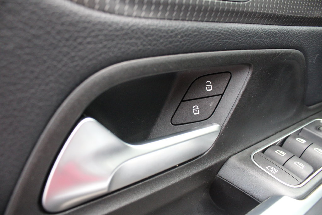 Used 2021 Mercedes-Benz GLB 250 image 7
