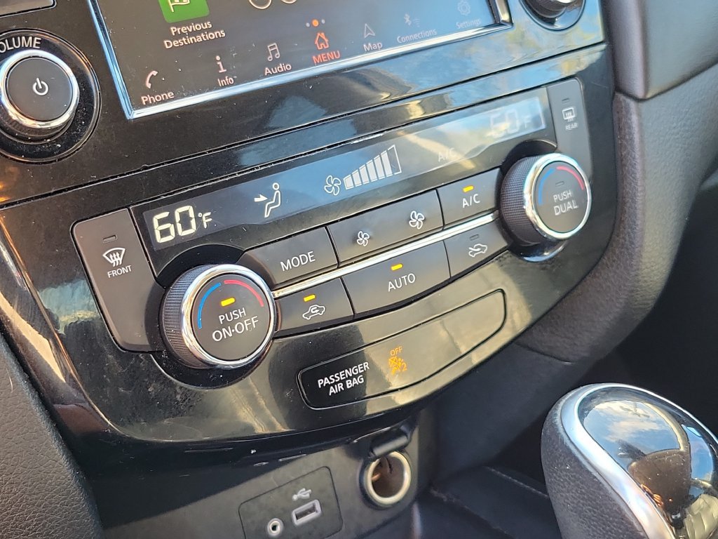 Used 2020 Nissan Rogue SL FWD image 28