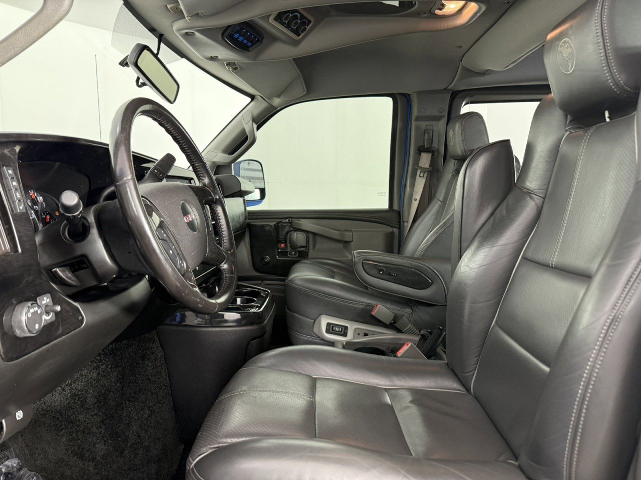 Used 2018 GMC Savana 2500 w/ Enhanced Convenience Package RWD image 21
