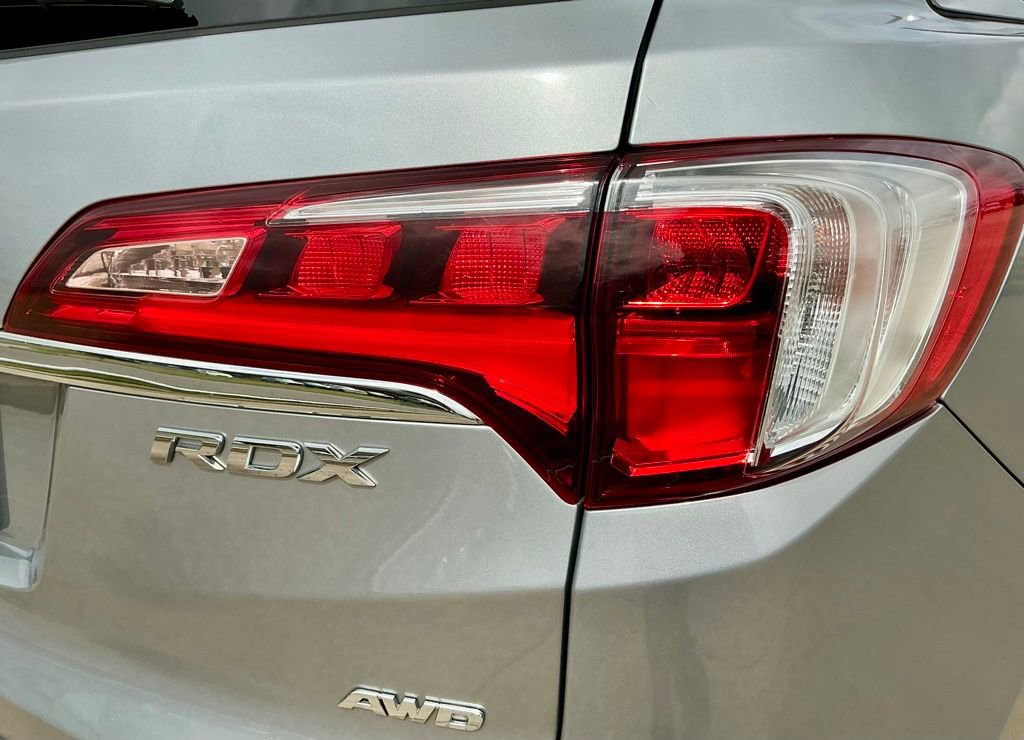 Used 2017 Acura RDX AWD image 16