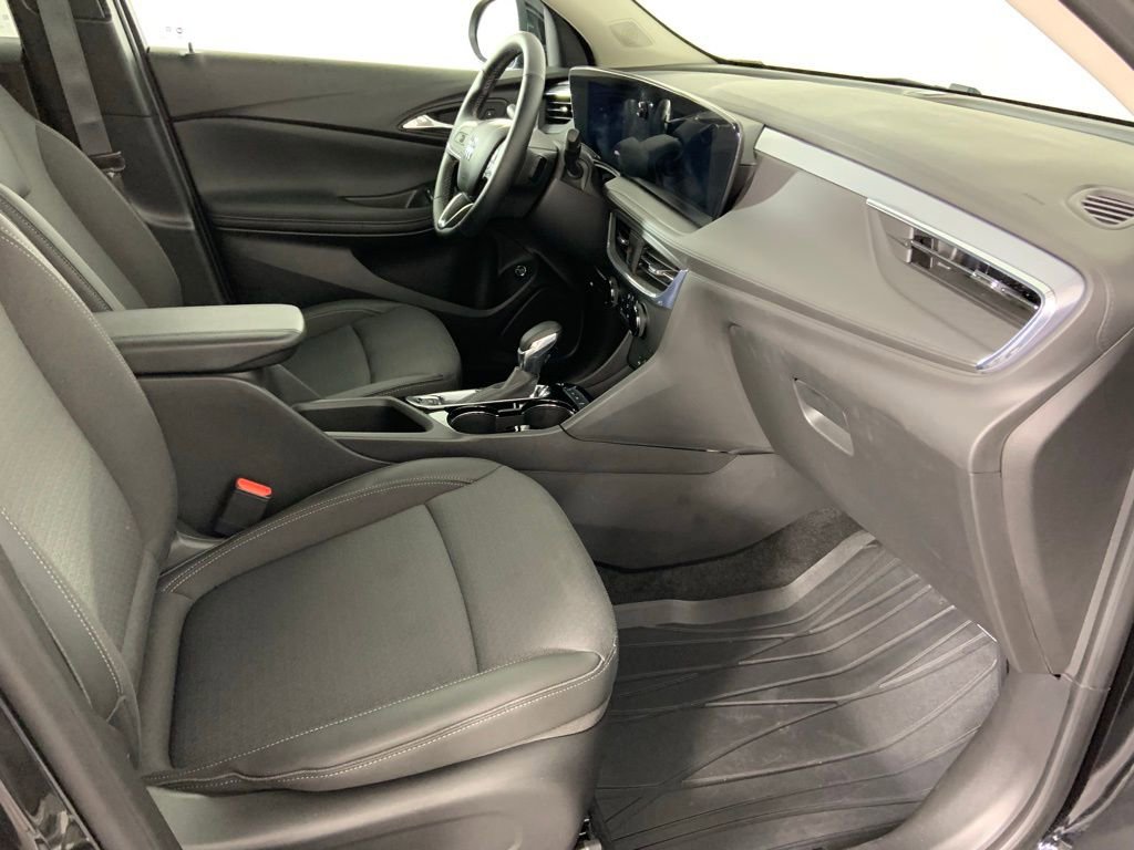 Used 2025 Buick Encore GX Preferred w/ Comfort Package image 16