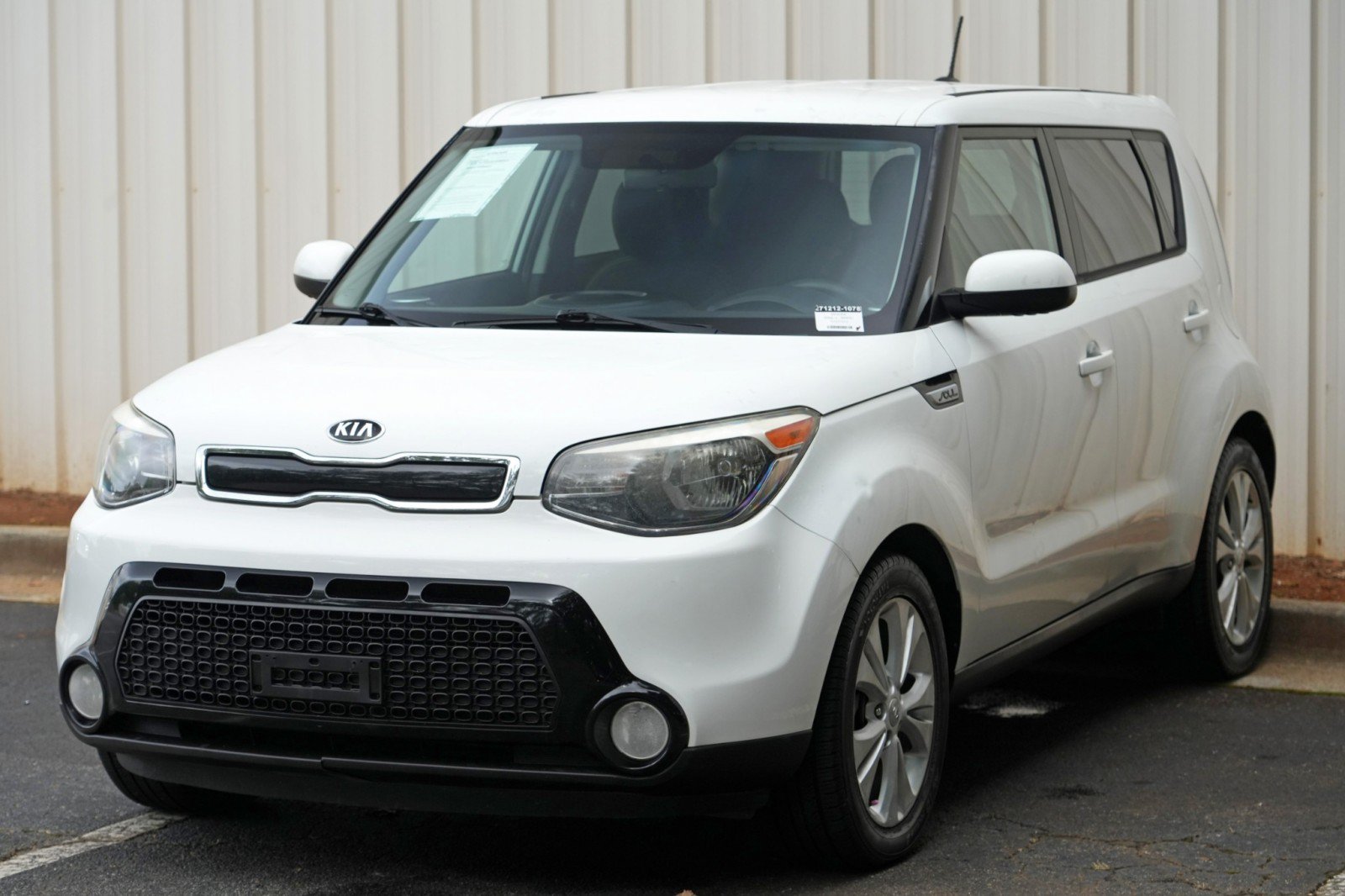 Used 2016 Kia Soul + FWD image 39