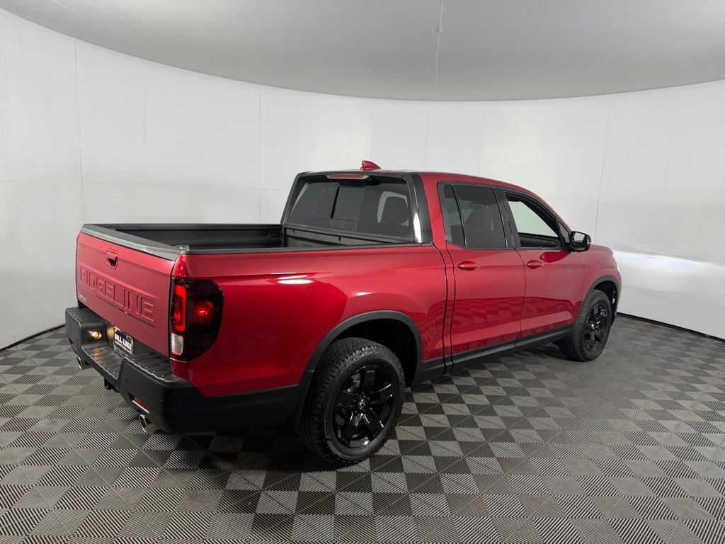 Used 2025 Honda Ridgeline Black Edition image 6