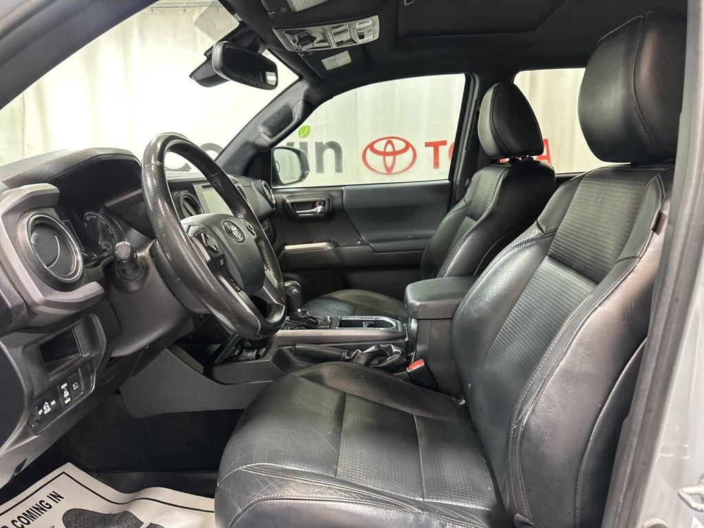Used 2019 Toyota Tacoma TRD Off-Road image 19