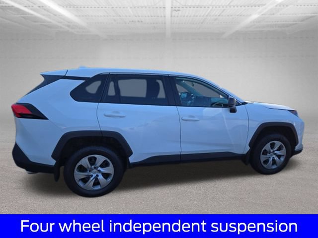 Used 2022 Toyota RAV4 LE AWD/4WD image 12