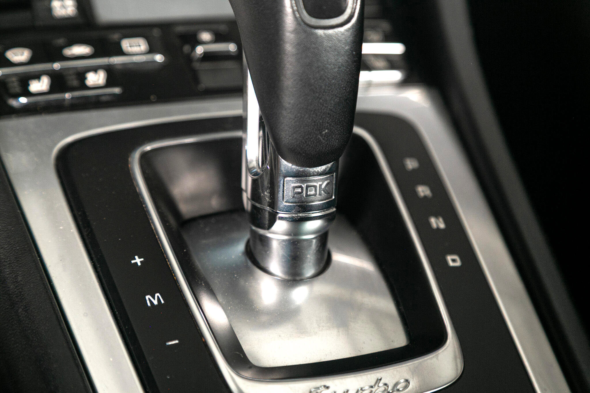 Used 2015 Porsche 911 Turbo image 31