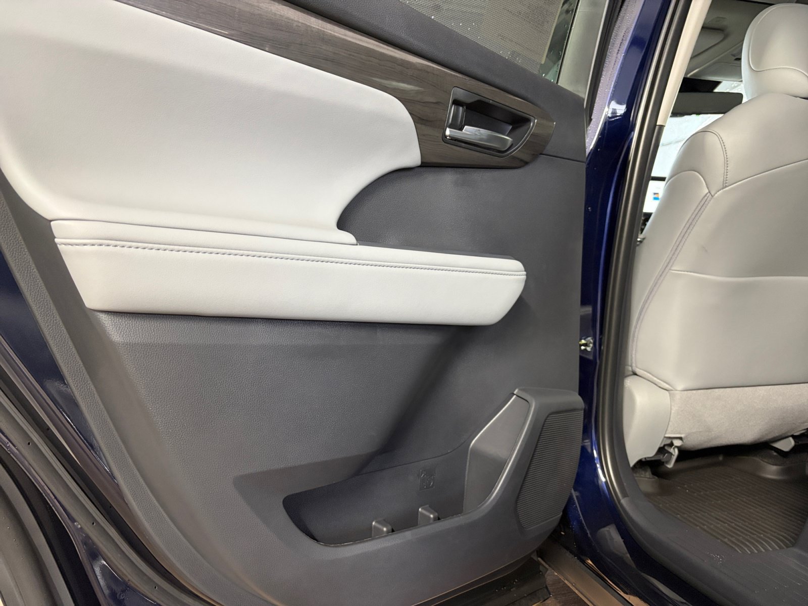 New 2026 Toyota Highlander Limited AWD/4WD image 35