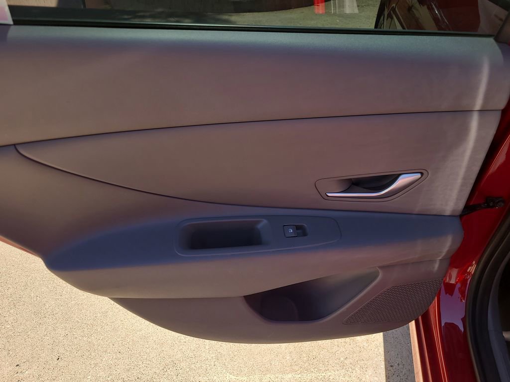 Used 2023 Hyundai Elantra SEL FWD image 11