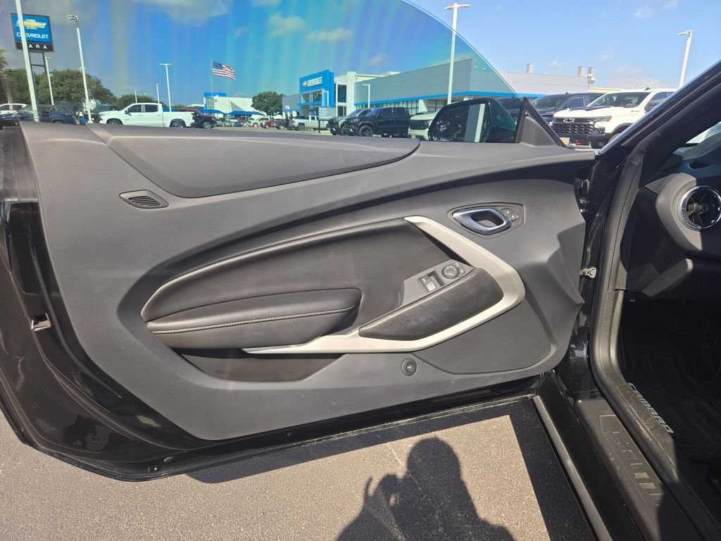 Certified 2024 Chevrolet Camaro LT RWD image 7