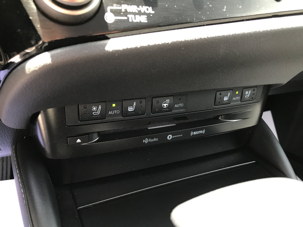Used 2022 Lexus ES 300h w/ Premium Package FWD image 23
