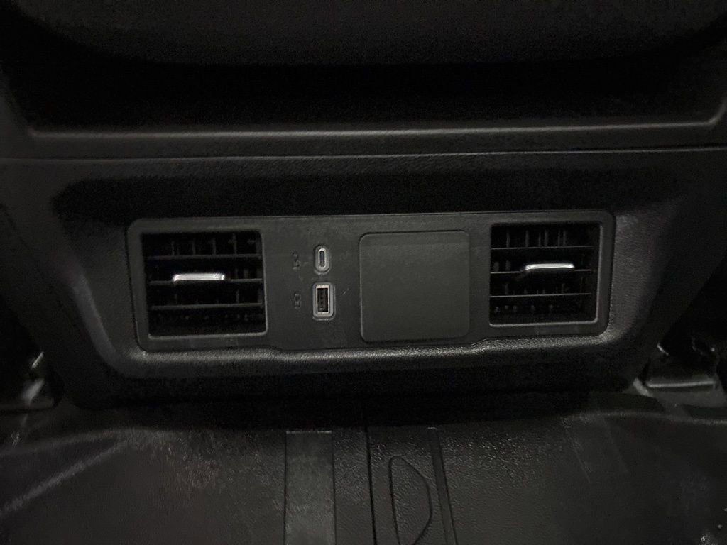Used 2024 Chevrolet Silverado 2500 Custom w/ Custom Value Package image 34