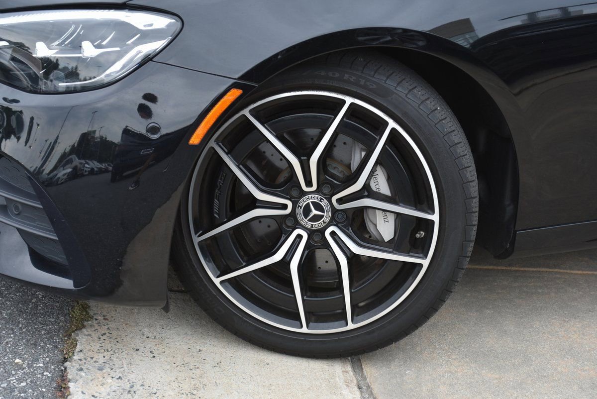 Used 2022 Mercedes-Benz E 350 Sedan w/ AMG Line Exterior image 3