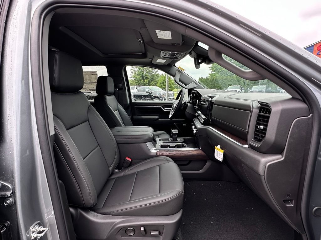 New 2026 GMC Sierra 1500 SLT w/ SLT Premium Package AWD/4WD image 11