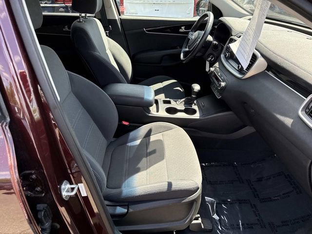 Used 2019 Kia Sorento LX w/ Option Group 020 AWD/4WD image 9