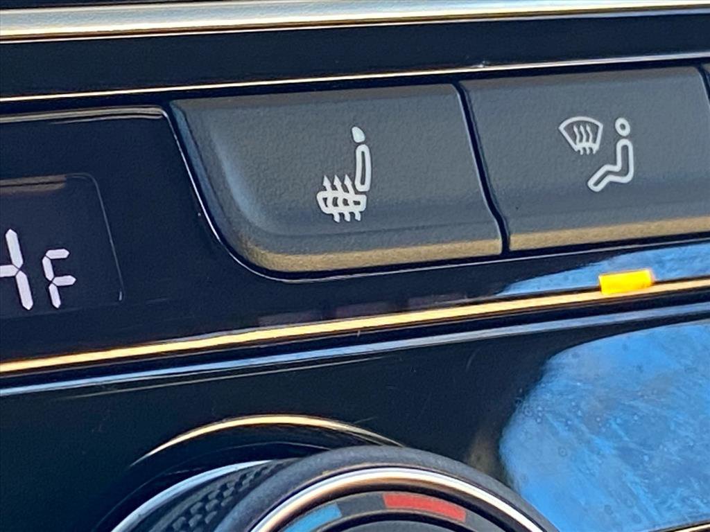 Certified 2023 Volkswagen Atlas Cross Sport SE w/ Panoramic Sunroof Package image 17