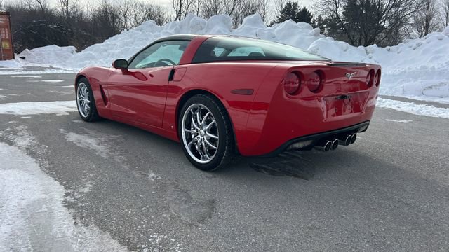 Used 2007 Chevrolet Corvette Coupe w/ Preferred Equipment Group RWD image 6