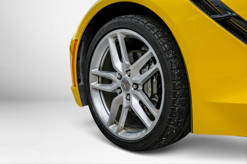 Used 2019 Chevrolet Corvette Stingray Coupe w/ 1LT RWD image 45