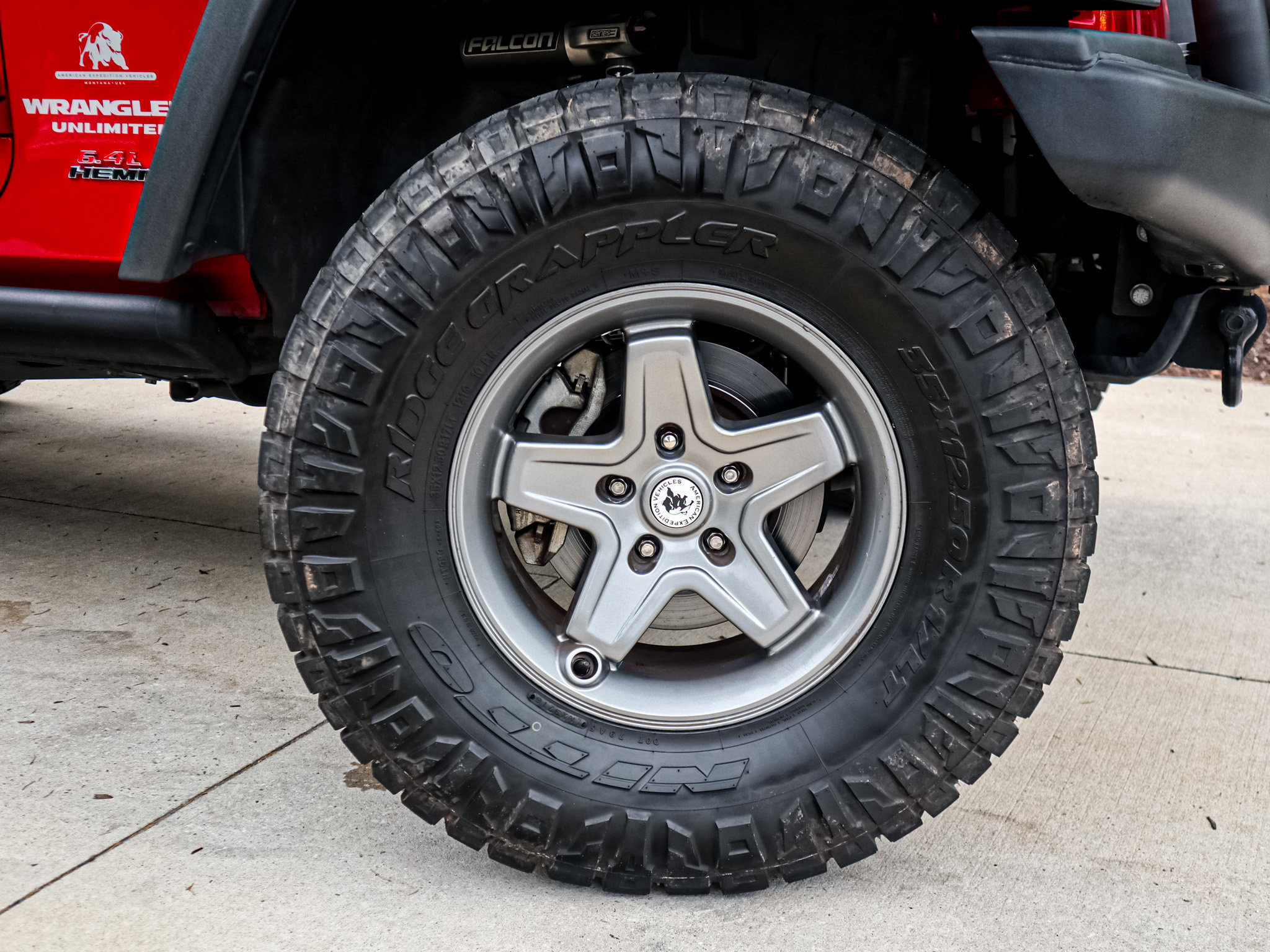 Used 2012 Jeep Wrangler Unlimited Sport AWD/4WD image 13