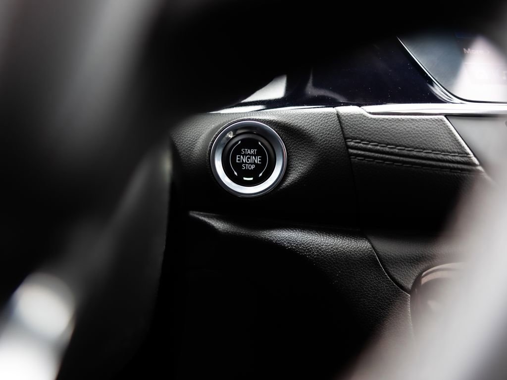 Used 2023 Buick Encore GX Essence w/ Experience Buick Package image 17