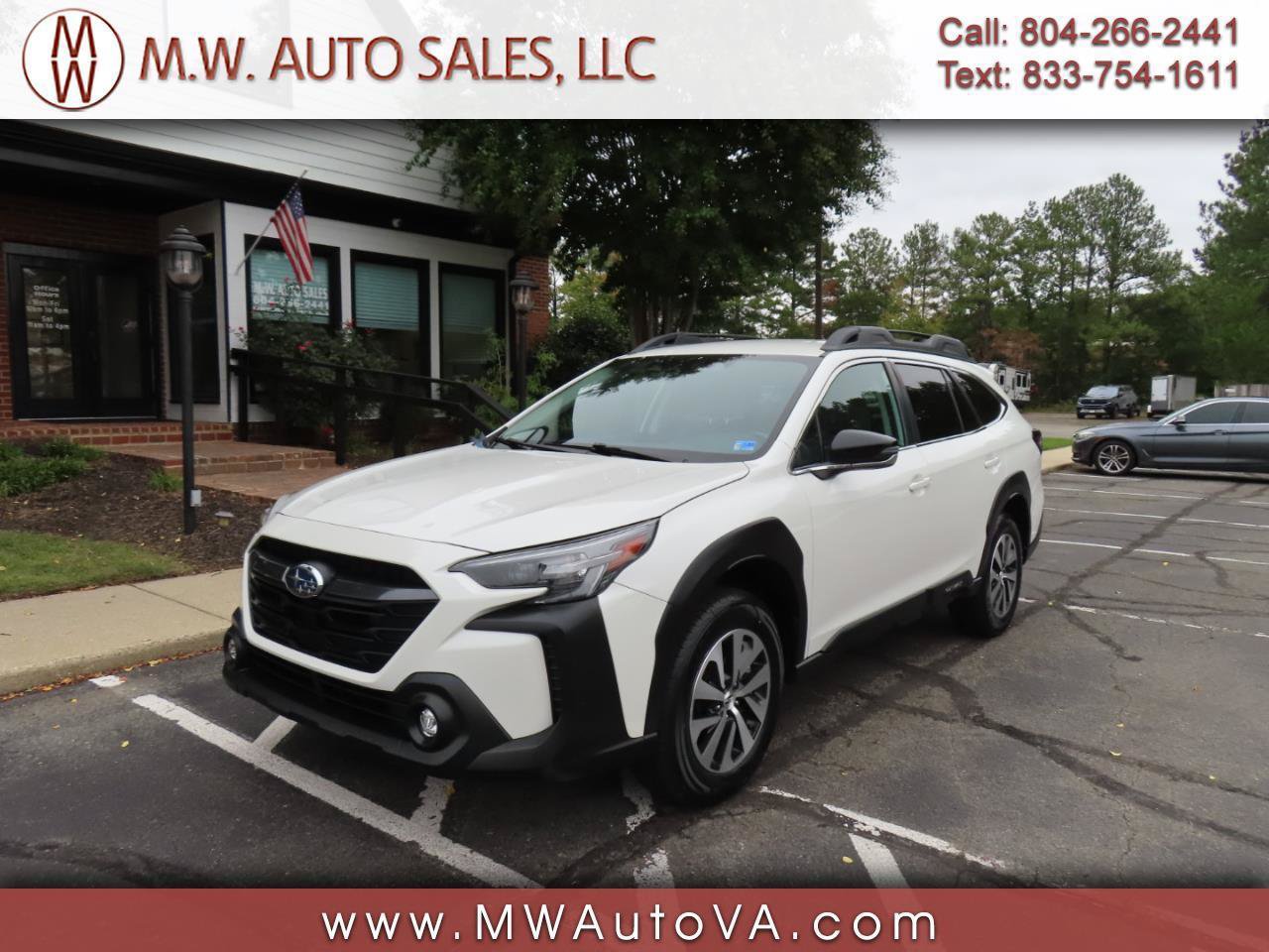 Used 2024 Subaru Outback Premium AWD/4WD image 1