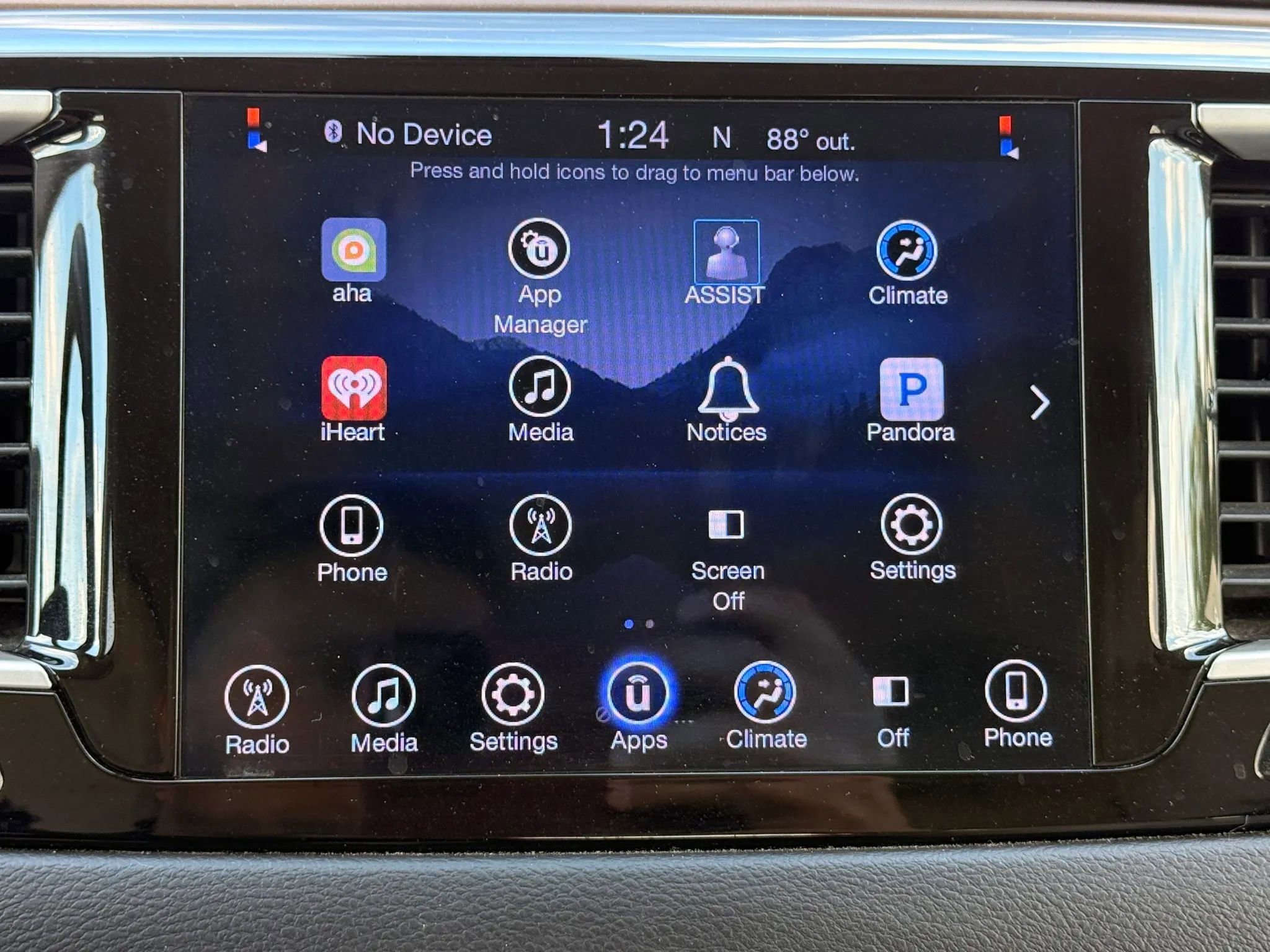 Used 2017 Chrysler Pacifica Touring FWD image 20