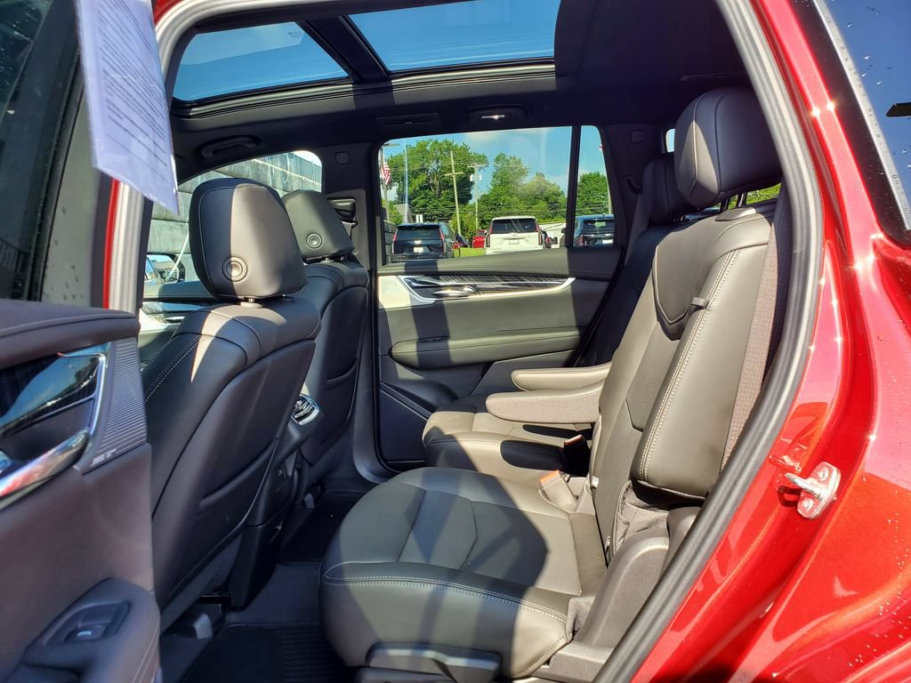 Certified 2024 Cadillac XT6 Premium Luxury AWD/4WD image 37