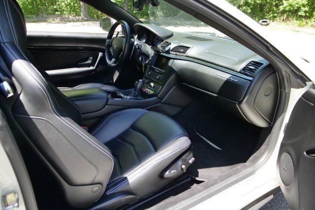 Used 2017 Maserati GranTurismo MC RWD image 32