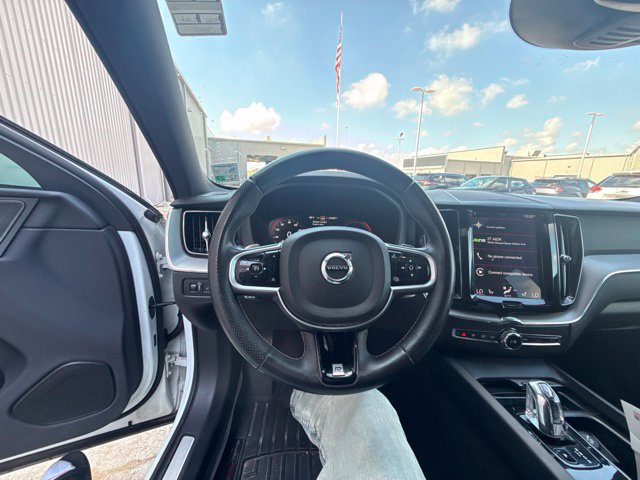 Used 2019 Volvo XC60 T8 R-Design w/ Advanced Package AWD/4WD image 13