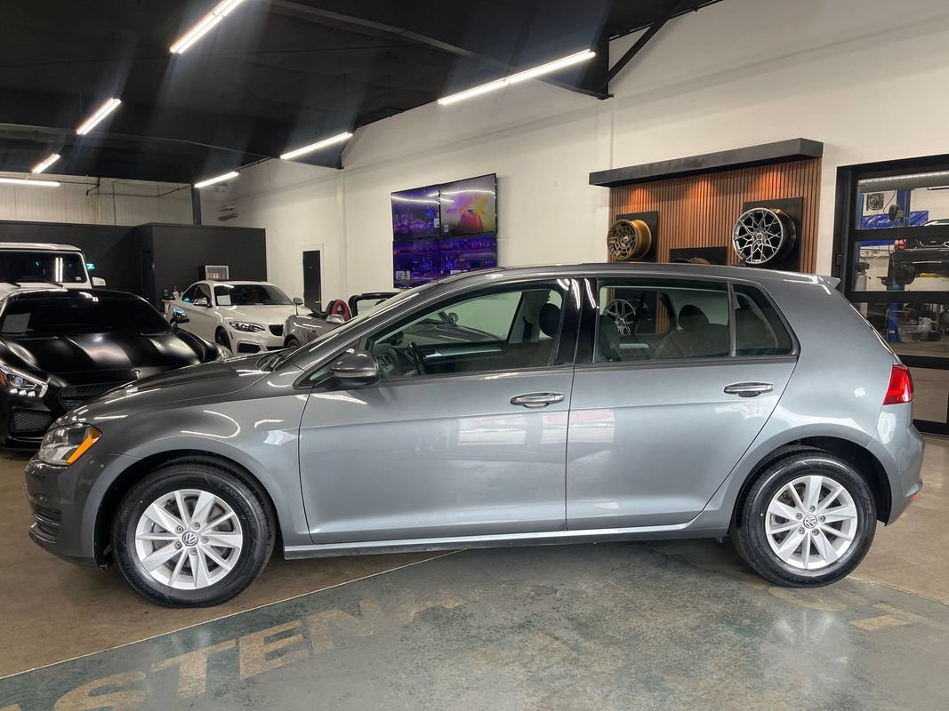 Used 2016 Volkswagen Golf S FWD image 6